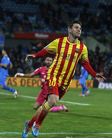 ????? ??? ??
??? ??? ?? ?? ?? ?? ??

??? 4? ?? ??????(FIFA) ???? ??, ?? ?? ?? ???(21??·33?), ? ? ??? ??(2012? 91?)…. 
??? ??? ????? ??? '?? ?? ??' ? ????